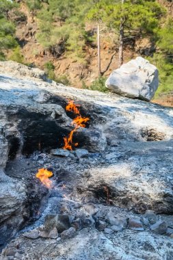 Sonsuz doğal yangın alevleri Chimaera Mount