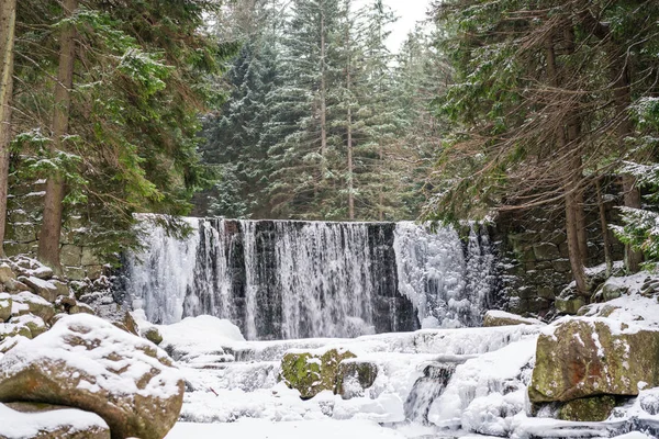 Cachoeira selvagem em Karpacz — Fotografia de Stock