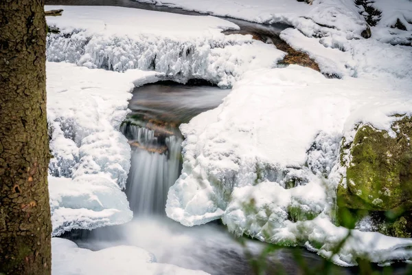 Wild waterfall detail in winter — Stock Photo, Image