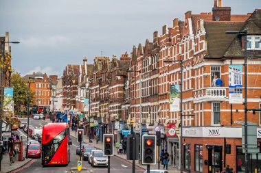 Güneybatı Londra 'da işlek cadde