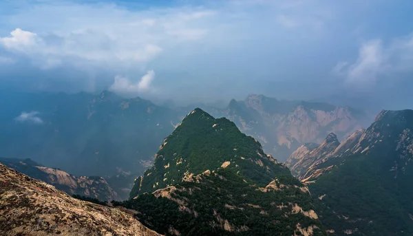 华山西峰的全景全景 — 图库照片