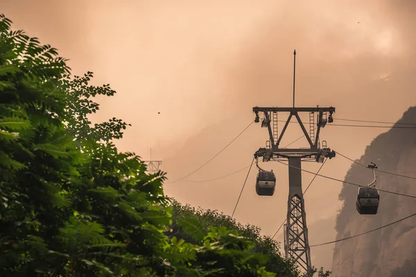 Téléphérique jusqu'au sommet de la montagne Huashan — Photo