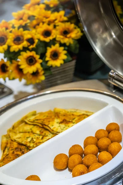 Breakfast buffet items in chinese hotel — Stock Photo, Image