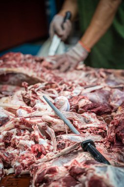 Kuzu eti ve inek eti ve kemik.