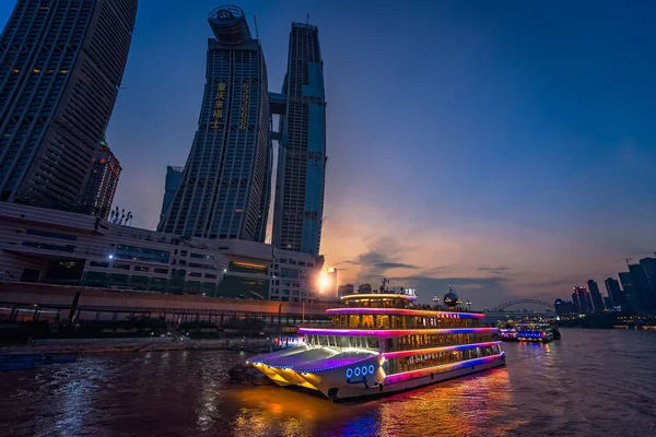 Chongqing China August 2019 Brightly Lit Passengers Ship Cruising Confluence — Stock Photo, Image