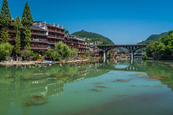 Feng Huang Čína Srpen 2019 Pohled Silniční Most Přes Řeku — Stock fotografie