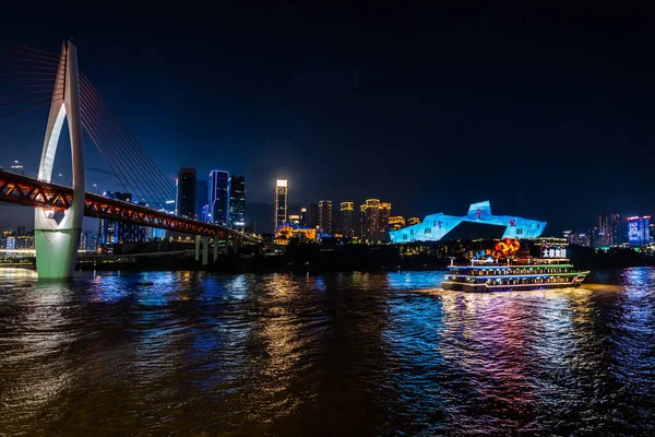 Chongqing Chiny Sierpień 2019 Luksusowy Pasażerski Statek Turystyczny Pływający Pod — Zdjęcie stockowe