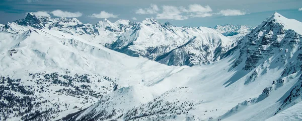 法国阿尔卑斯山的冬天 — 图库照片