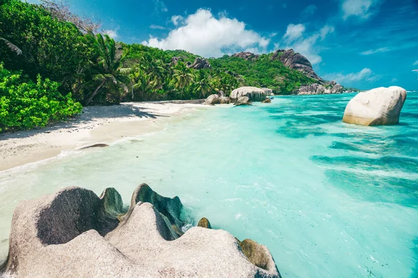 Bella spiaggia delle Seychelles — Foto Stock