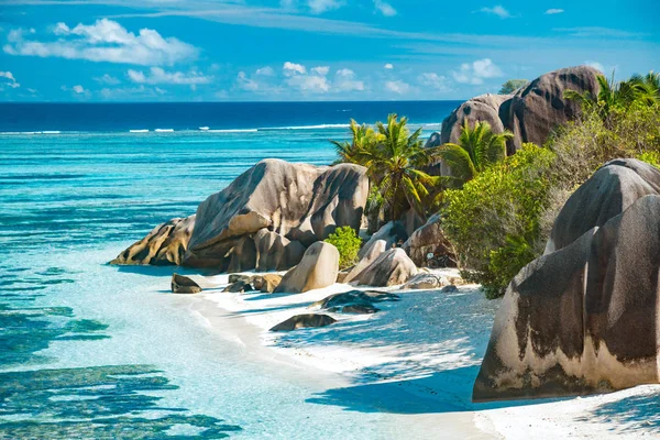 Bella spiaggia delle Seychelles — Foto Stock