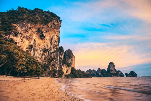Tonsai praia na Tailândia — Fotografia de Stock