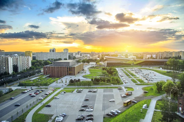 Úžasný Západ Slunce Nad Moderní Okres Katovice — Stock fotografie