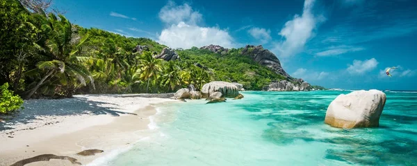 Vackra stranden Seychellerna — Stockfoto