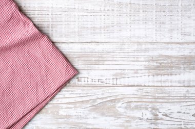 Beyaz ahşap masa, üstten görünüm üzerinde masa örtüsü