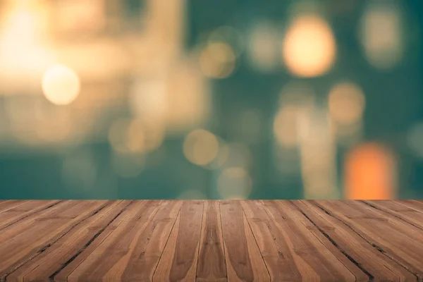 Empty wood table top on blurred background — Stock Photo, Image