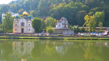 Güneşli havalarda Bad Ems, Almanya'nın güzel Ren