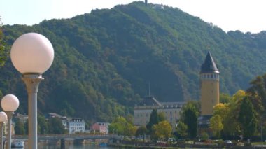 Güneşli havalarda Bad Ems, Almanya'nın güzel Ren