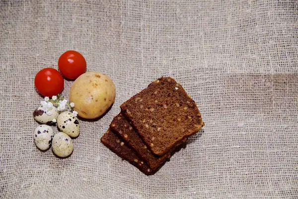 Güzel bir arka plan üzerinde Paskalya yumurtaları