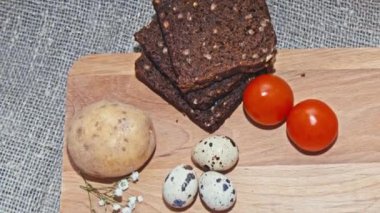 Güzel bir arka plan üzerinde Paskalya yumurtaları