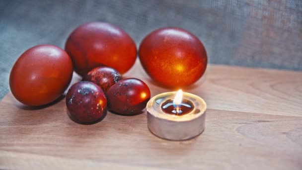 Huevos de Pascua sobre un hermoso fondo — Vídeos de Stock