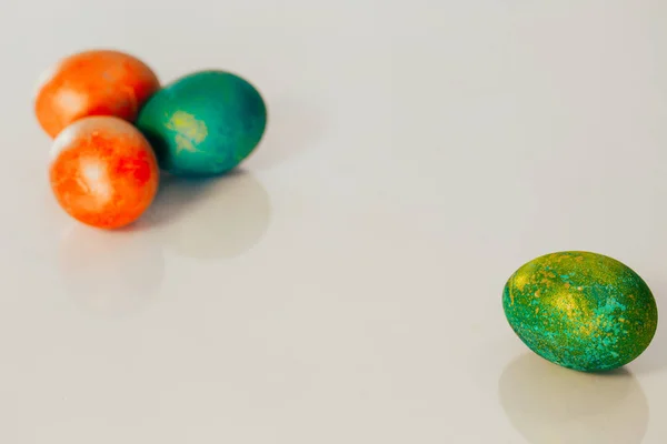 Red and green Easter eggs on white background — Stock Photo, Image