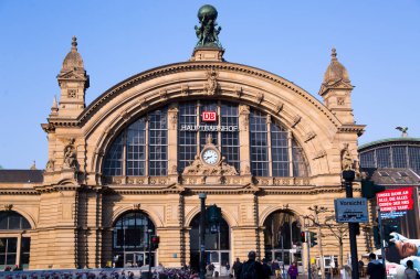 Almanya Frankfurt ben ana, 14 Nisan 2017