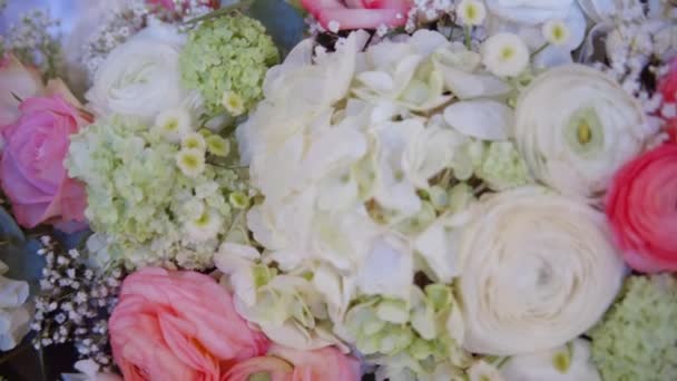 Bloemen hall decoratie voor bruiloft — Stockvideo