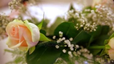 İç bir düğün salonu dekorasyon misafirler için hazır