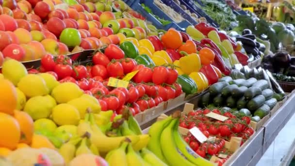 Η αγορά μετρητής με φρούτα — Αρχείο Βίντεο