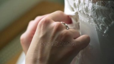 fermuar nedime elbise yakın çekim