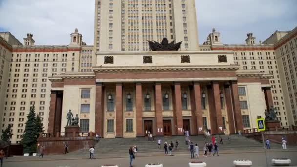 Huvudbyggnaden i lomonosov moscow state university — Stockvideo