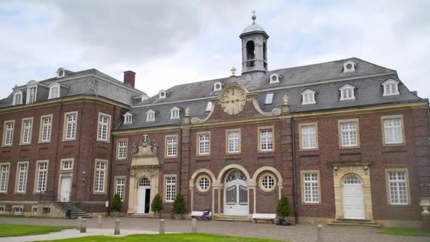 Mooi oud kasteel in Duitsland — Stockvideo