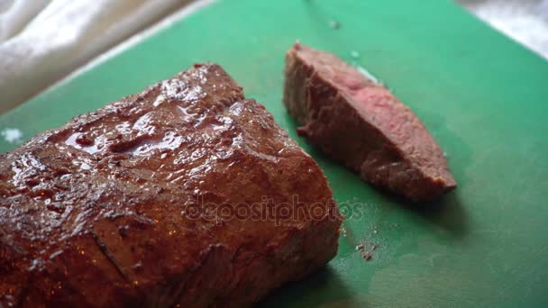 Buffet: hot cut beef steak — Stock Video