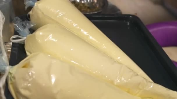 Dipersiapkan dengan mascarpone untuk tiramisu — Stok Video