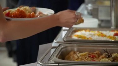 insanlar tüm açık büfe yemek lüks restauran kapalı yemek yiyebilirsiniz