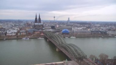 Köln, şehir görünümü Köprüsü ve Katedrali