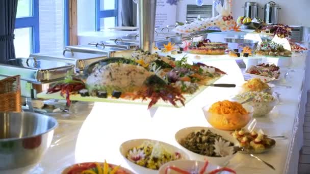 Buffet ligne de déjeuner et dîner 