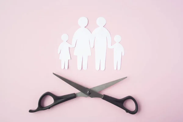 Black Scissor Cutting Family Paper Cut Dysfunctional Family Bad Children — Stock Photo, Image