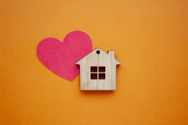 Amore Casa Assicurazione Mutuo Matrimonio Concetto San Valentino Piccola Casa — Foto Stock