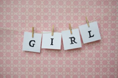 Beyaz yaprak kağıt üzerinde pıhtı pembe arka plan, beyaz sayfalarda