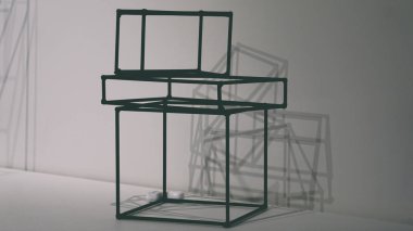 Metal şekiller, metal kompozisyon, beyaz arka plan