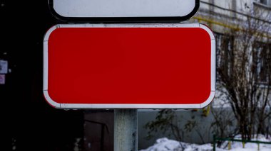 Kırmızı dur işareti, araba işaret, kelime kağıt etiket üstünde
