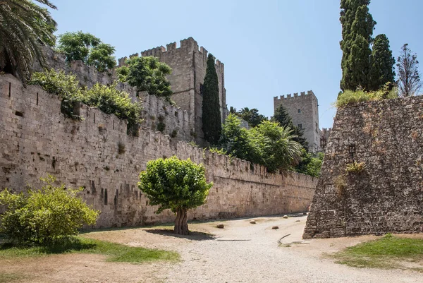 Rhodos Griekenland Mei 2018 Ruïnes Van Muren Van Het Kasteel — Stockfoto