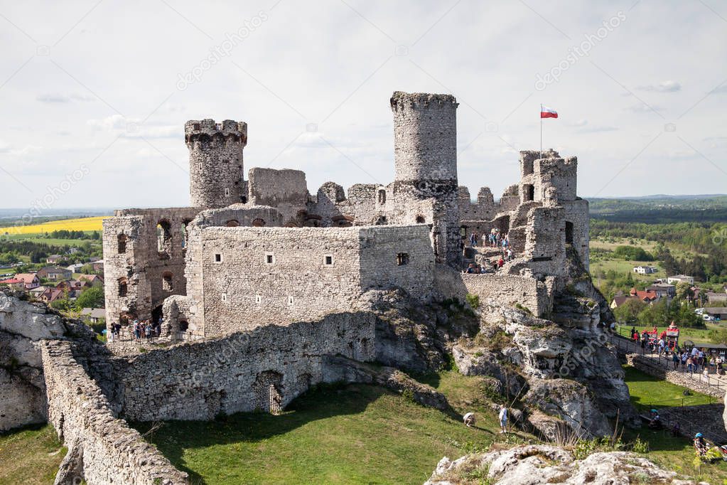 OGRODZIENIEC, PODZAMCZE, 5 MAY, 2018; Ogrodzieniec Castle in the village Podzamcze. Ruins of the castle on the upland, Jura Krakowsko-Czestochowska. The Trail of the Eagle's Nests.