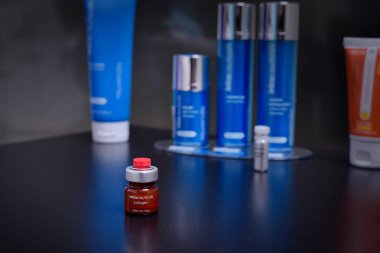 Galati, Romanya - 08 Kasım 2016: Intraceuticals colagen 3, 5 ml doz bir güzellik salonunda sunulan cilt tedavi krem