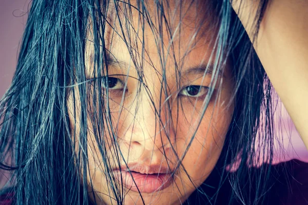 Крупный План Лица Азиатской Женщины Концепция Скучно Потому Грязные Волосы — стоковое фото