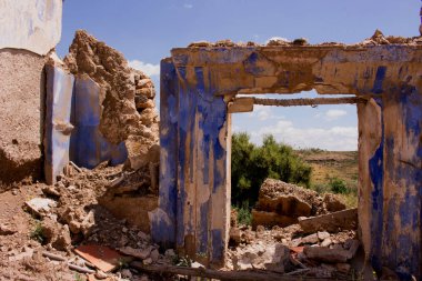 Harabeler. Eski terk edilmiş kırsal ev. 