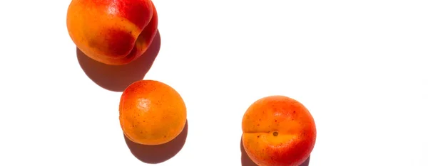 Apricot. Ripe apricots. — Stock Photo, Image