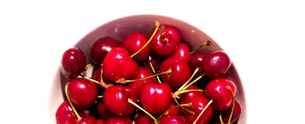 Cereza. Cerezas en tazón blanco . — Foto de Stock