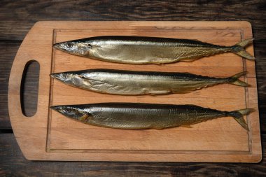 Taze füme deniz balıklar